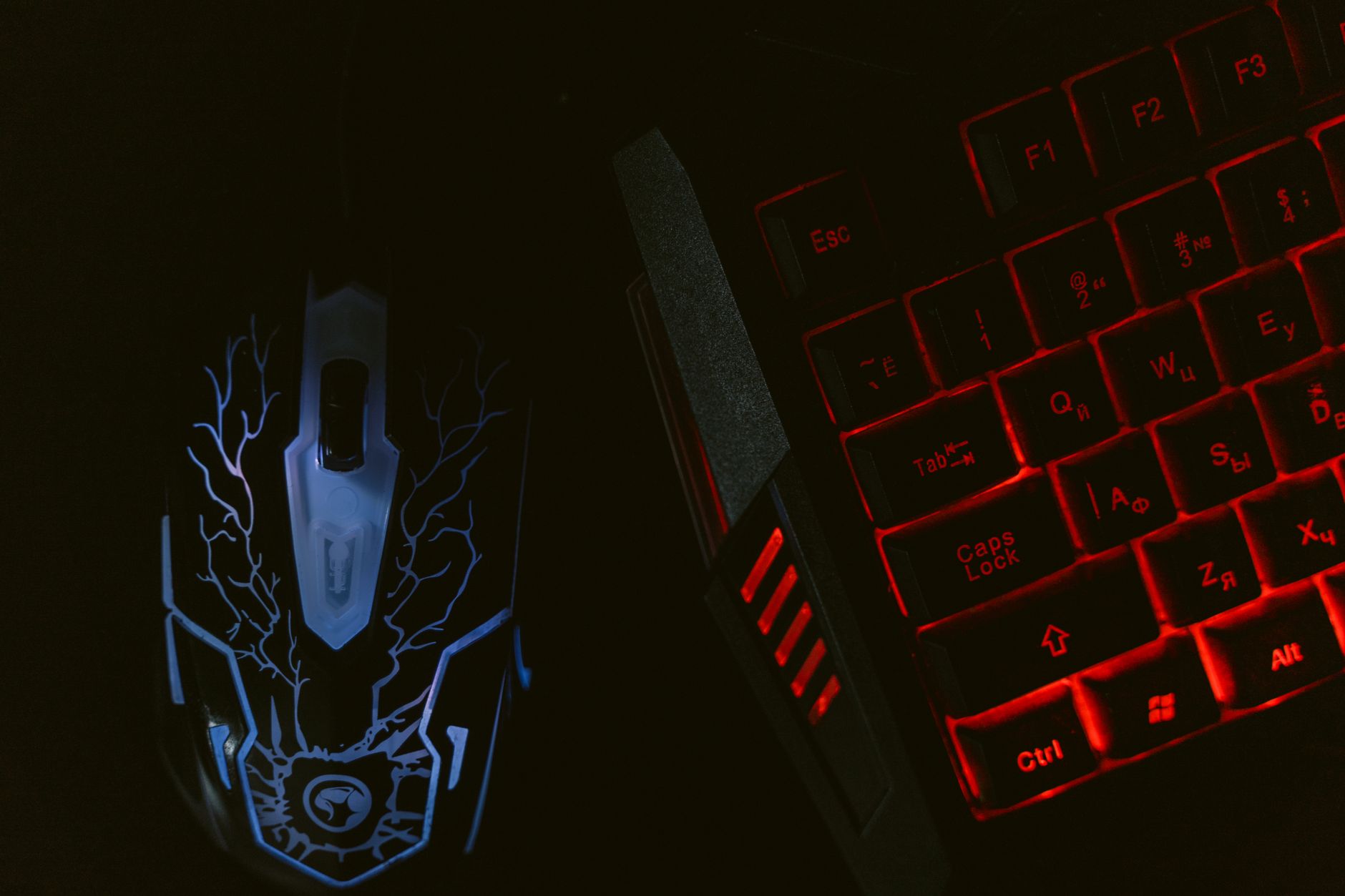 Teclados mecânicos com switches magnéticos (Hall Effect)